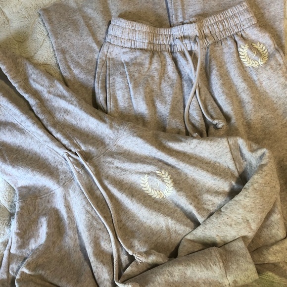 VS Pink set - Picture 2 of 3